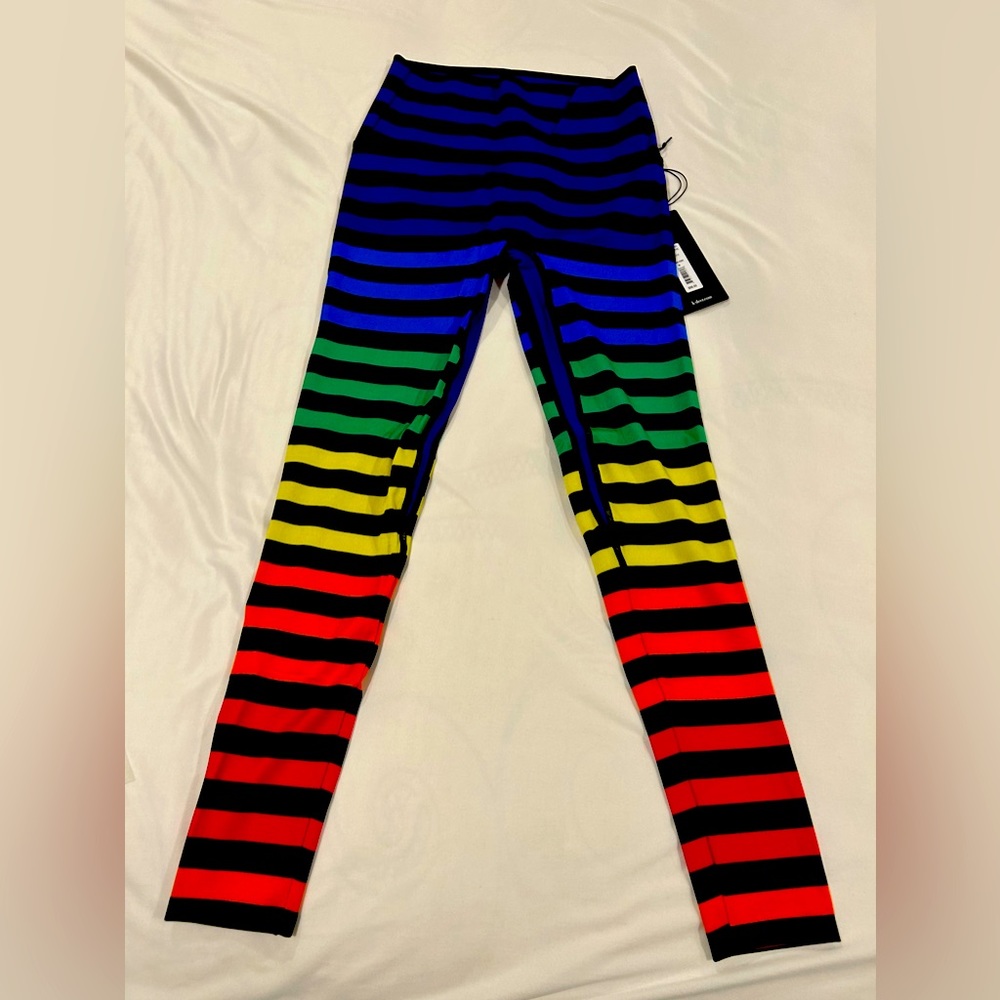 NWT K-Deer Dana Stripe Legging in Sneaker length Sz M-FREE Shipping!